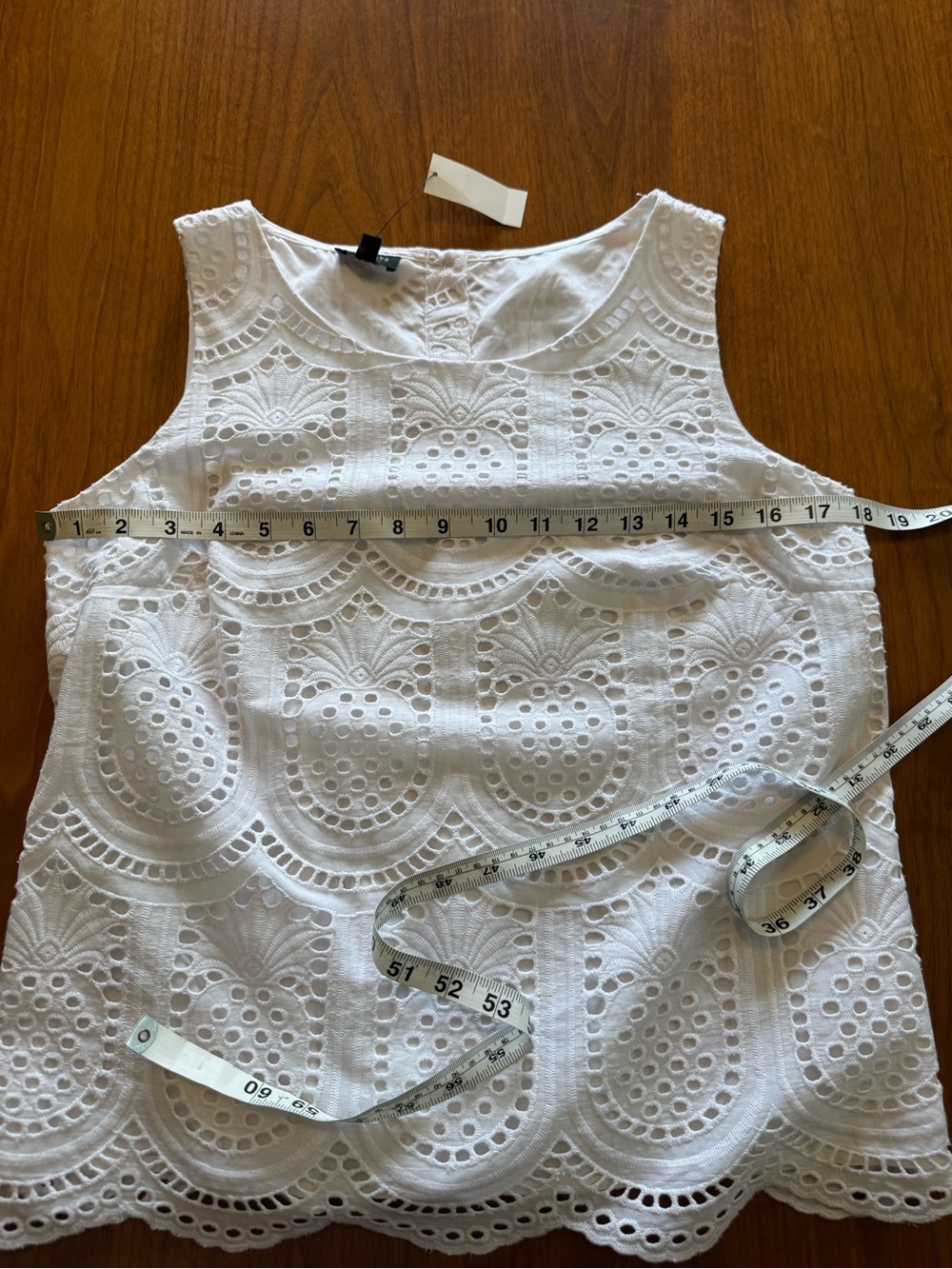 Talbots Eyelet Pineapple Button Back Shell - Picture 5 of 8
